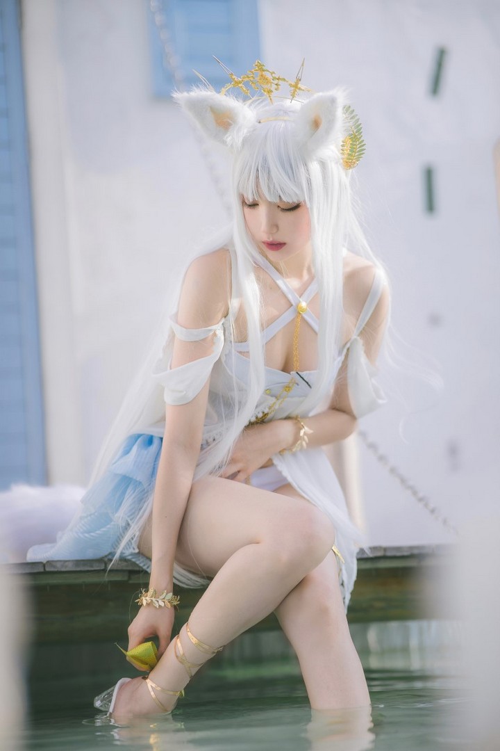 Coser@周叽是可爱兔兔 VOL.013 白金泳装[23P/339MB]预览图