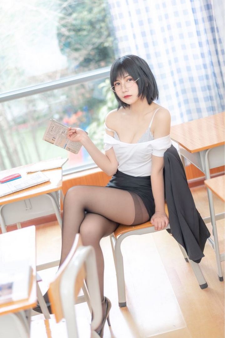 Coser@逐月Su VOL.030 家庭教师 [56P-3MB]推荐预览图