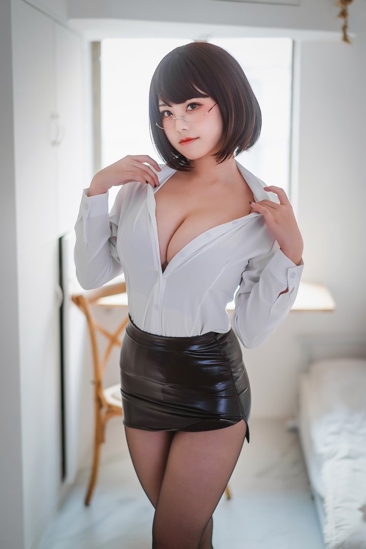 Coser@蜜汁猫裘 VOL.078 醉OL[52P-698MB]推荐预览图