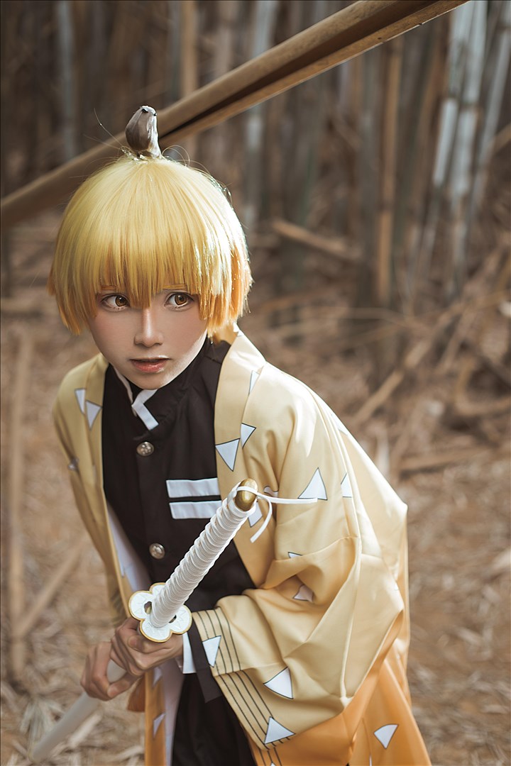 Coser@Kitaro_绮太郎 VOL.107 鬼灭之刃 我妻善逸[30P-104MB]推荐预览图