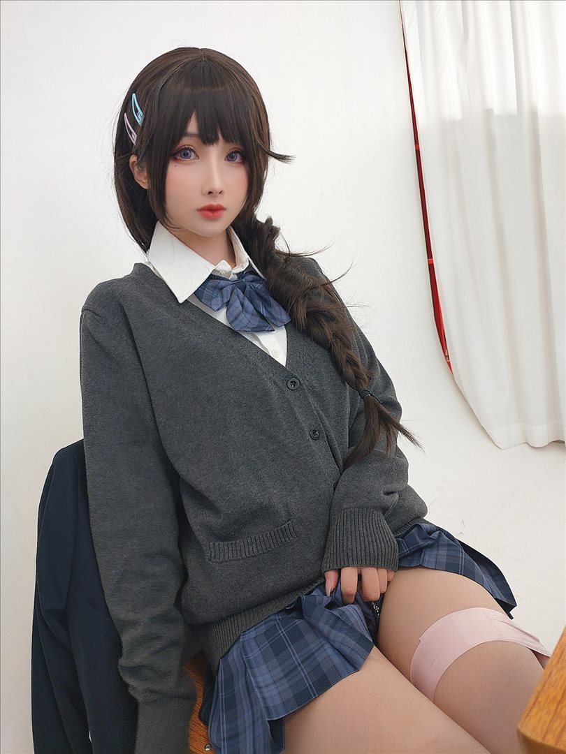 Coser@rioko凉凉子 VOL.099 牛头人三ntr [181P12V-927MB]预览图